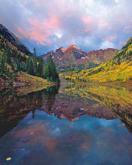 Maroon bells in Fall by Robert Castellino
